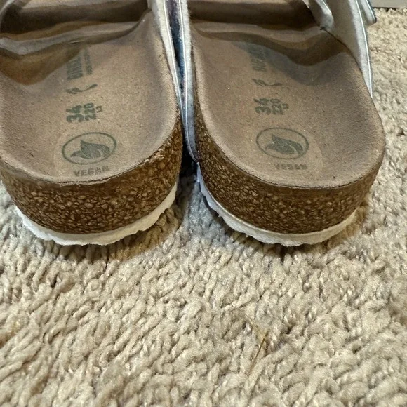 Birkenstock Arizona Shoes Womens Size 3 34 Silver Vegan Holographic Cork Sandals - Picture 4 of 7